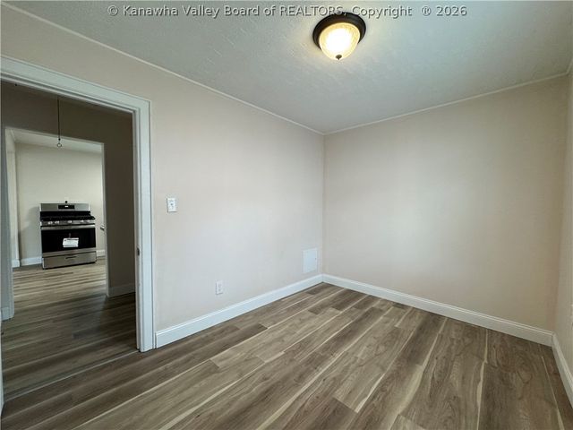 638 Daverton Road, South Charleston, WV 25303