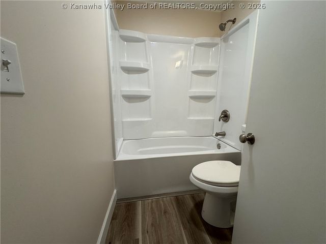 638 Daverton Road, South Charleston, WV 25303