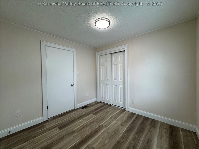 638 Daverton Road, South Charleston, WV 25303
