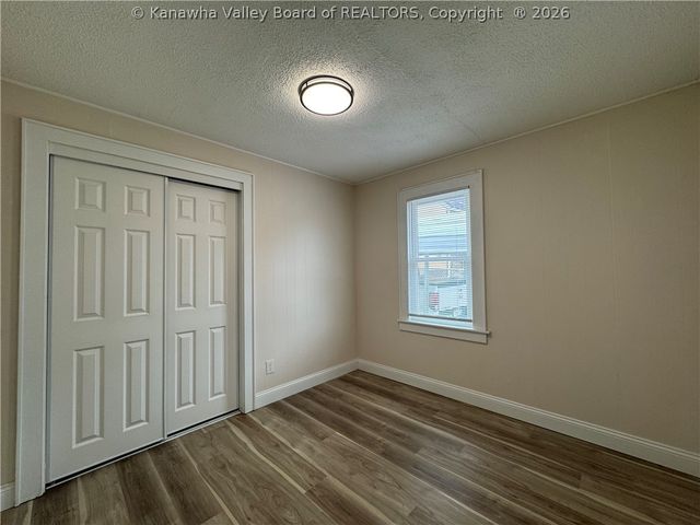 638 Daverton Road, South Charleston, WV 25303