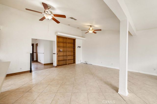 6818 W Avenue A2, Lancaster, CA 93536