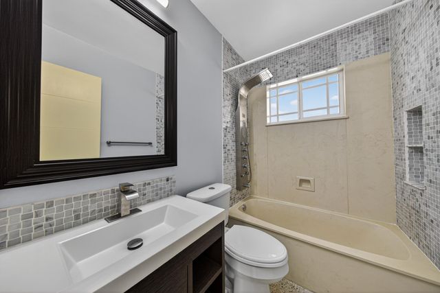 818 NW 28th Court, Wilton Manors, FL 33311