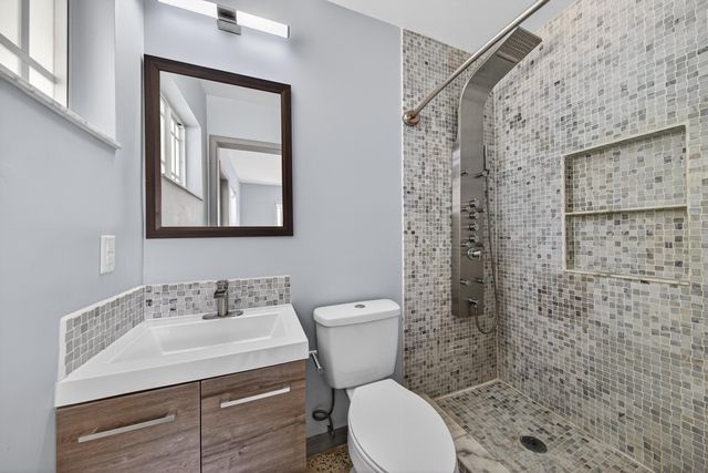 818 NW 28th Court, Wilton Manors, FL 33311