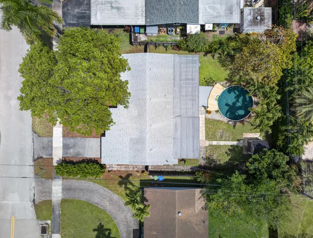 818 NW 28th Court, Wilton Manors, FL 33311