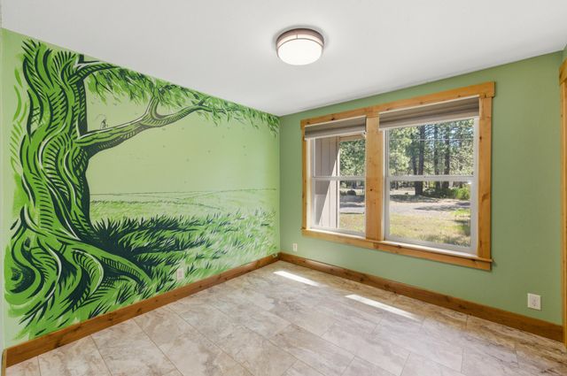 50868 Doe Loop, La Pine, OR 97739