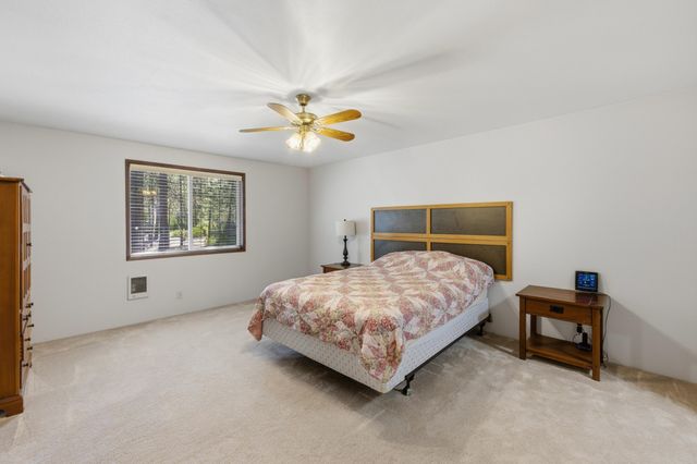 50868 Doe Loop, La Pine, OR 97739