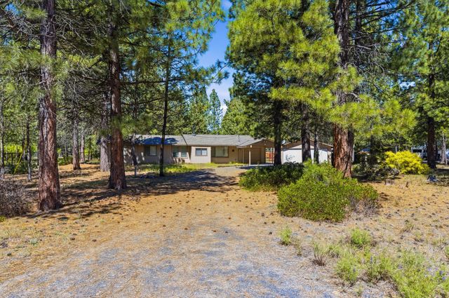 50868 Doe Loop, La Pine, OR 97739