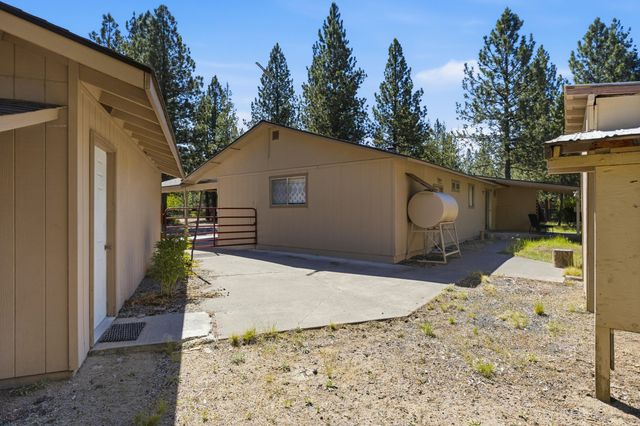 50868 Doe Loop, La Pine, OR 97739