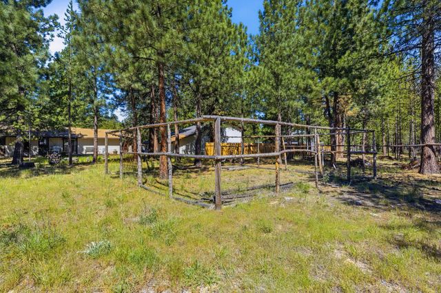 50868 Doe Loop, La Pine, OR 97739