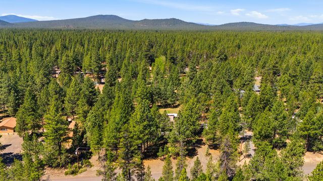 50868 Doe Loop, La Pine, OR 97739