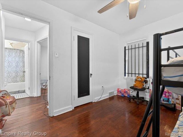 19345 Omira Street, Detroit, MI 48203