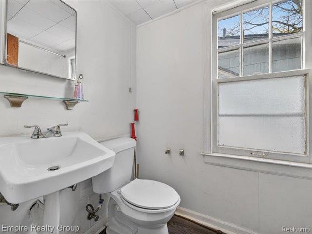 19345 Omira Street, Detroit, MI 48203