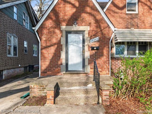 19345 Omira Street, Detroit, MI 48203