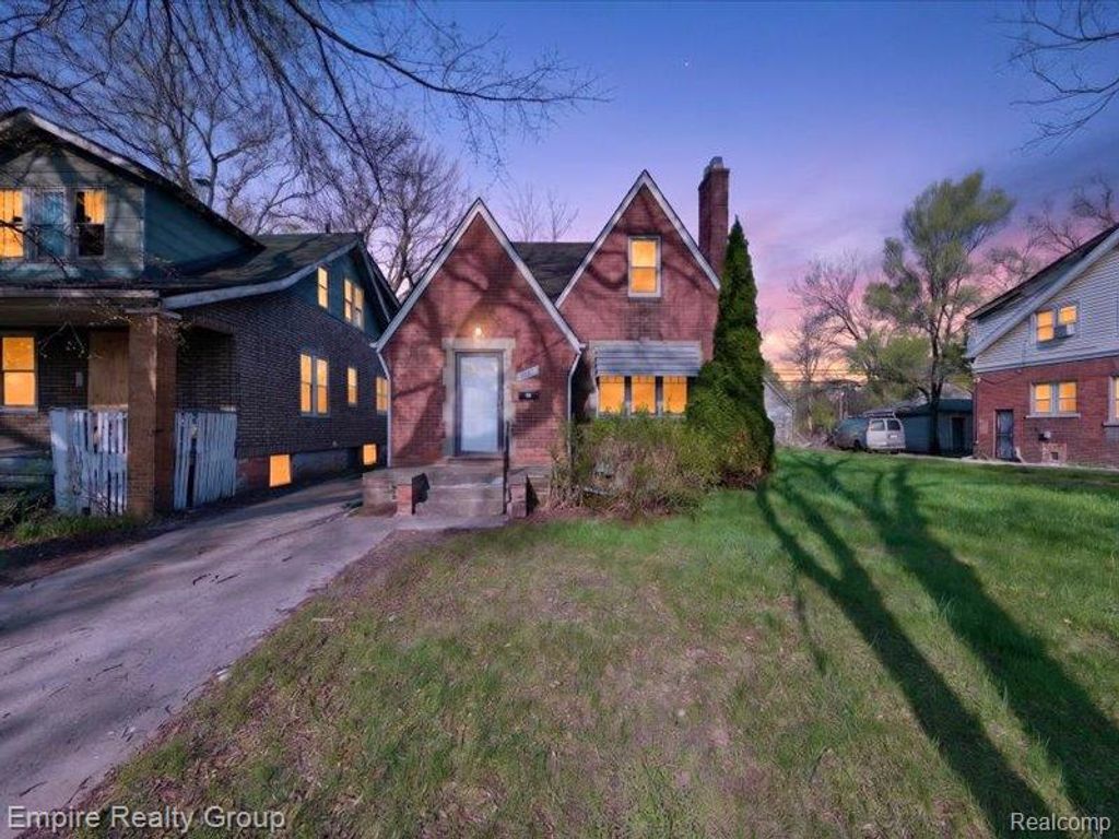 19345 Omira Street, Detroit, MI 48203