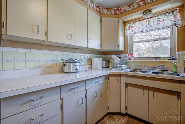 4760 Clevesdale Drive, Cincinnati, OH 45238