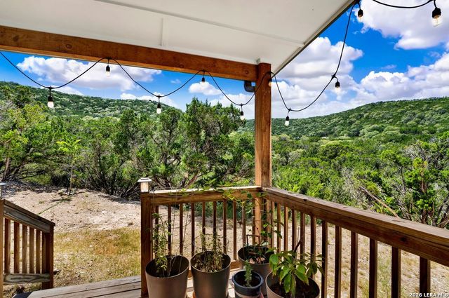 223 CANYON VIEW DR, Pipe Creek, TX 78063