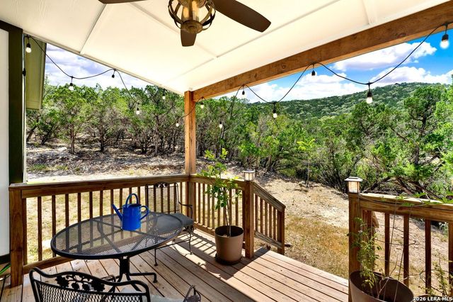 223 CANYON VIEW DR, Pipe Creek, TX 78063