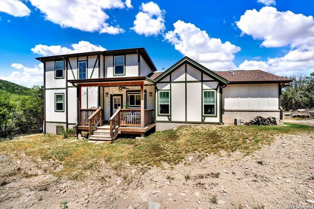 223 CANYON VIEW DR, Pipe Creek, TX 78063