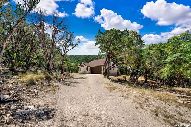 223 CANYON VIEW DR, Pipe Creek, TX 78063