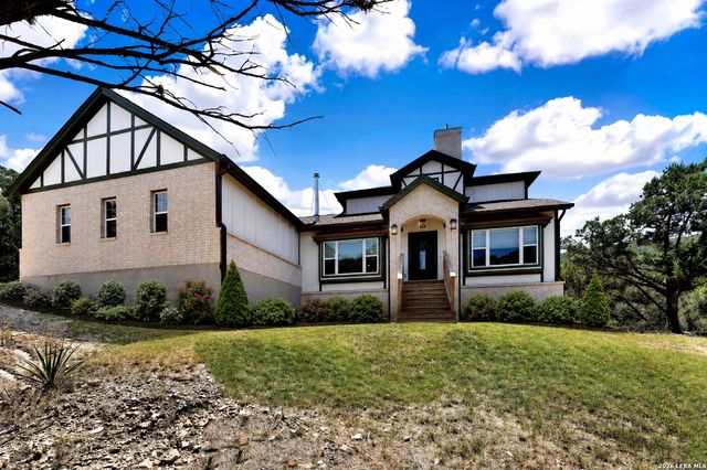 223 CANYON VIEW DR, Pipe Creek, TX 78063