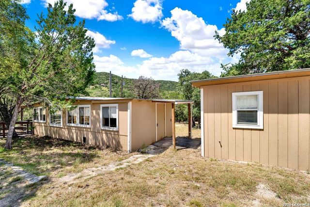 223 CANYON VIEW DR, Pipe Creek, TX 78063