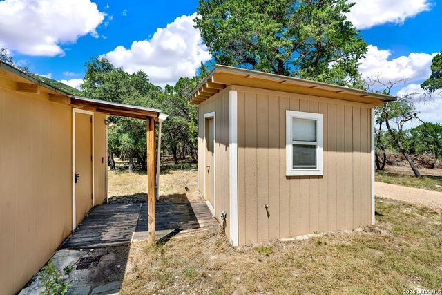 223 CANYON VIEW DR, Pipe Creek, TX 78063