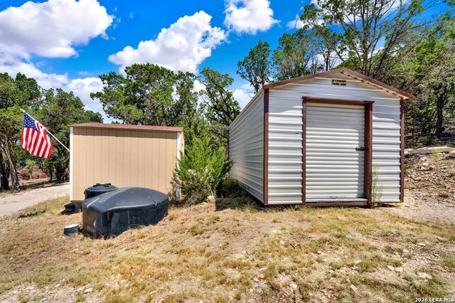 223 CANYON VIEW DR, Pipe Creek, TX 78063