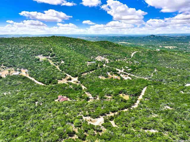 223 CANYON VIEW DR, Pipe Creek, TX 78063