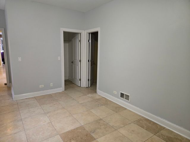 5948 S King Drive 1, Chicago, IL 60637