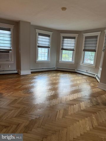 54 W MAIN ST, Wrightstown, NJ 08562