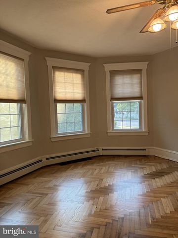 54 W MAIN ST, Wrightstown, NJ 08562