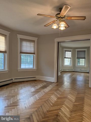 54 W MAIN ST, Wrightstown, NJ 08562