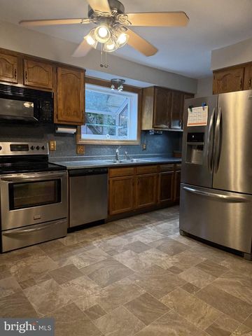 54 W MAIN ST, Wrightstown, NJ 08562