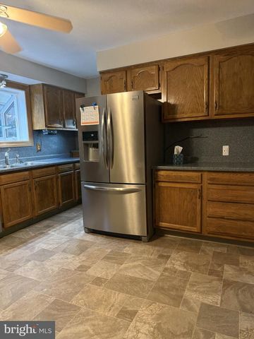 54 W MAIN ST, Wrightstown, NJ 08562