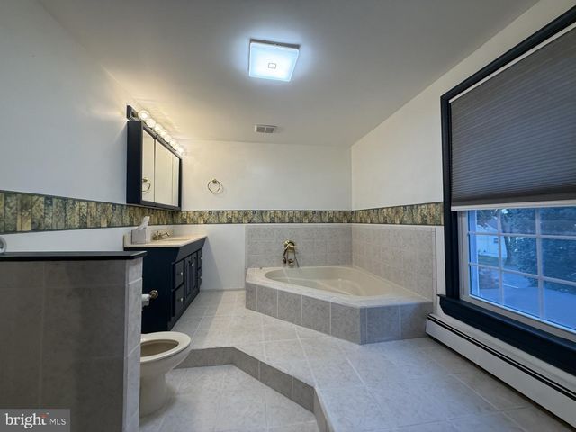54 W MAIN ST, Wrightstown, NJ 08562