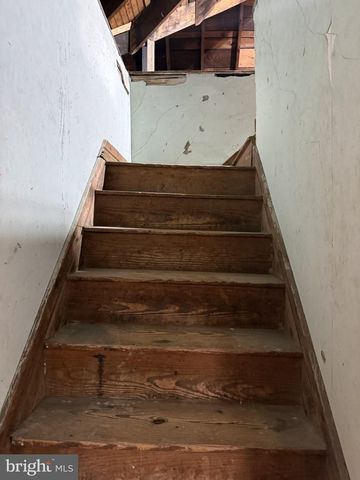 54 W MAIN ST, Wrightstown, NJ 08562