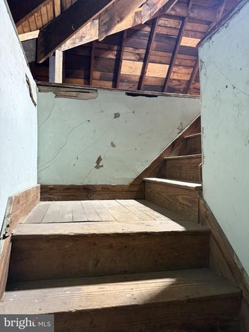54 W MAIN ST, Wrightstown, NJ 08562