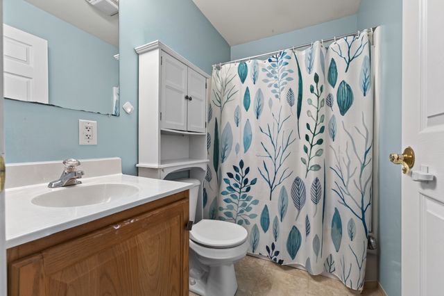 550 South St, Somerset, MA 02726