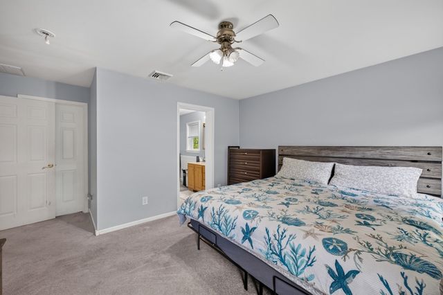 550 South St, Somerset, MA 02726