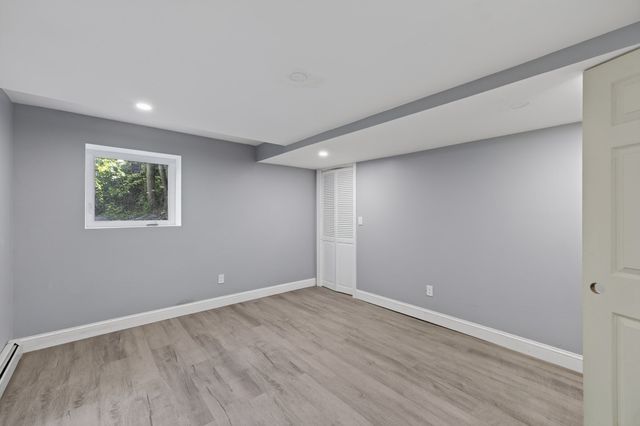550 South St, Somerset, MA 02726