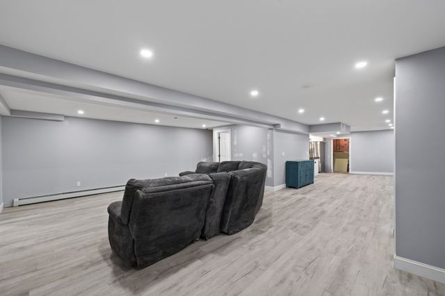 550 South St, Somerset, MA 02726