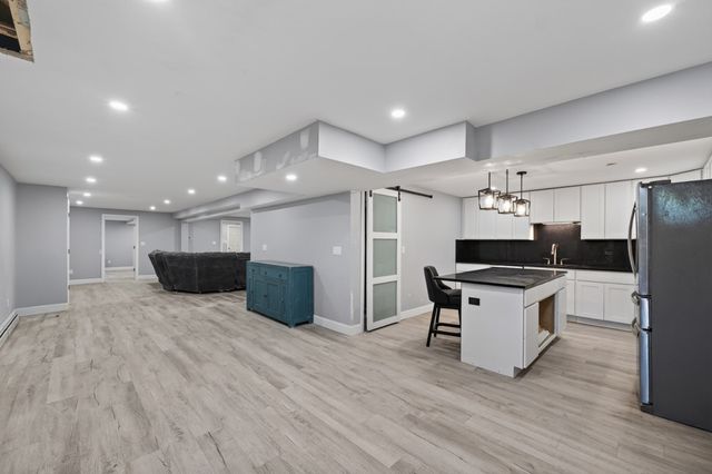 550 South St, Somerset, MA 02726