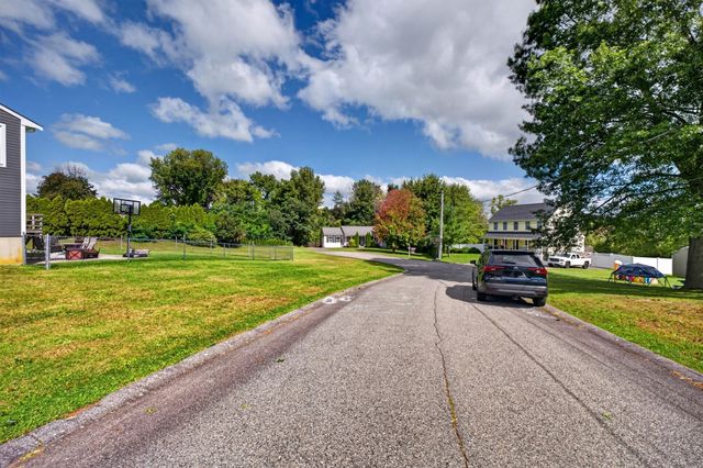 550 South St, Somerset, MA 02726