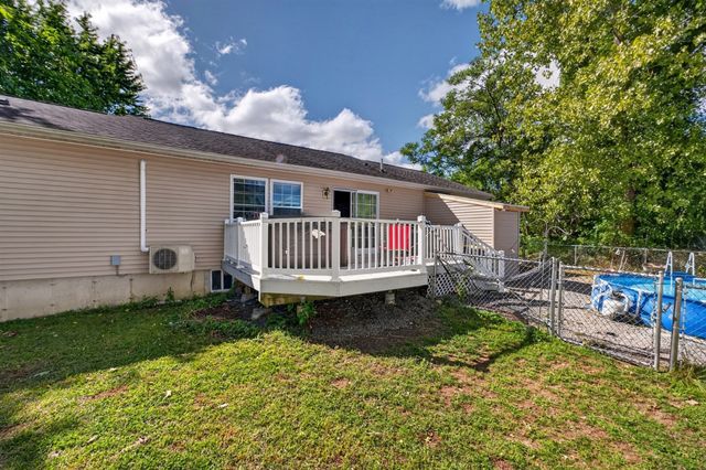 550 South St, Somerset, MA 02726