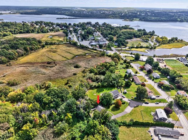 550 South St, Somerset, MA 02726