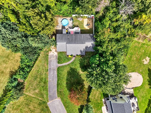 550 South St, Somerset, MA 02726