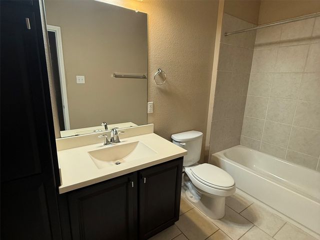 8608 Knox Street, Irving, TX 75063