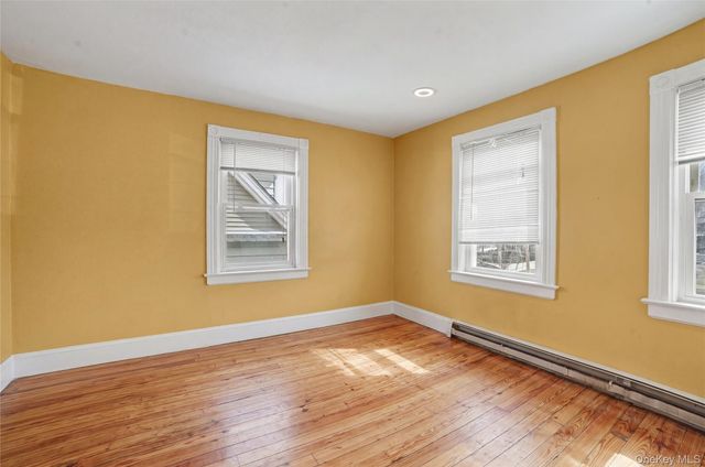 77 Robertson Avenue, White Plains, NY 10606