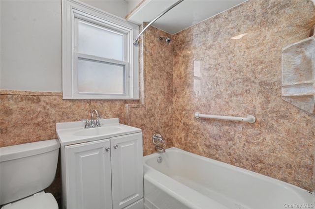 77 Robertson Avenue, White Plains, NY 10606