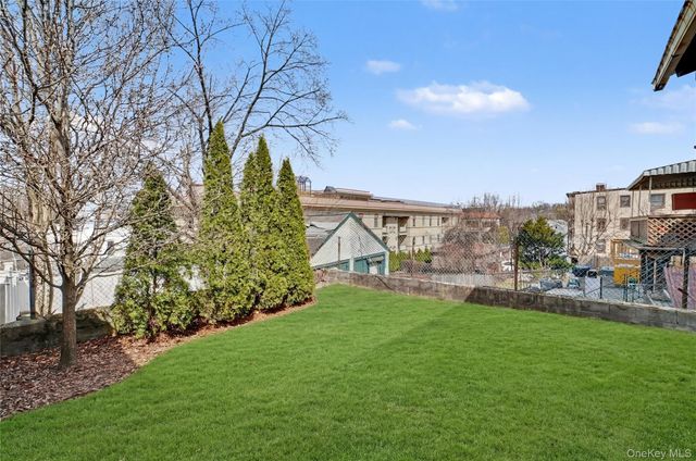 77 Robertson Avenue, White Plains, NY 10606